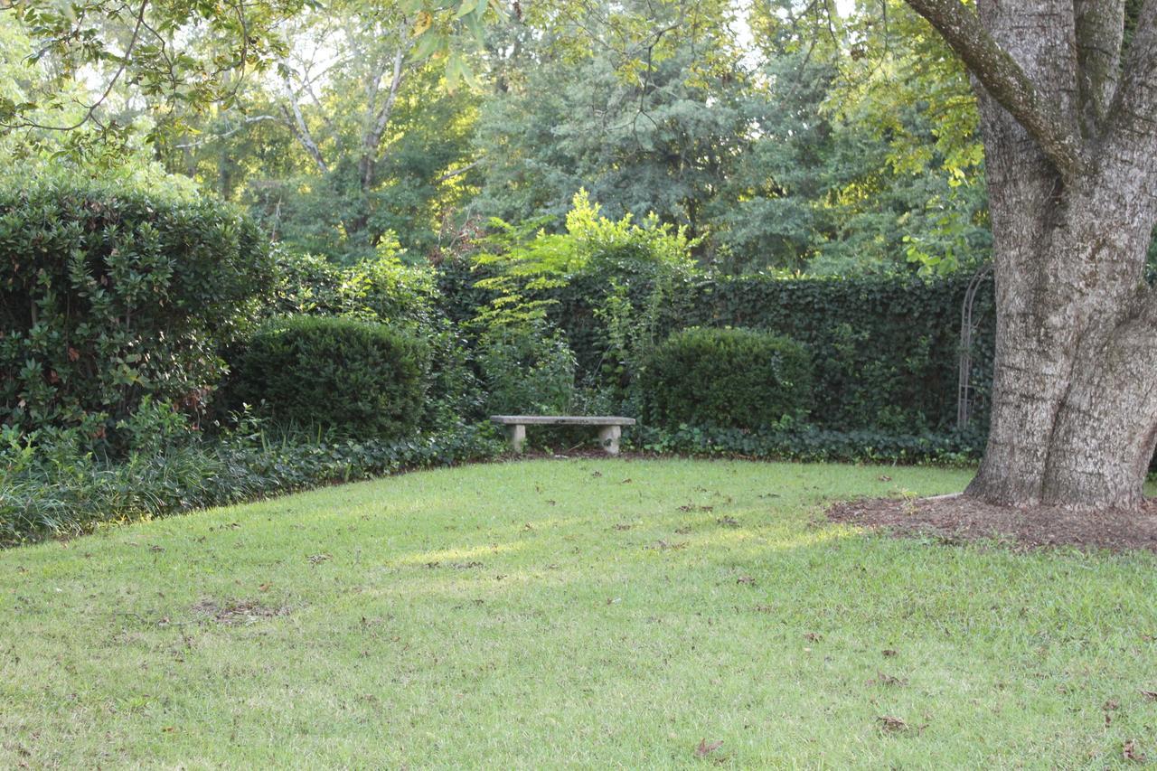 The Gables Inn And Gardens Ward 外观 照片